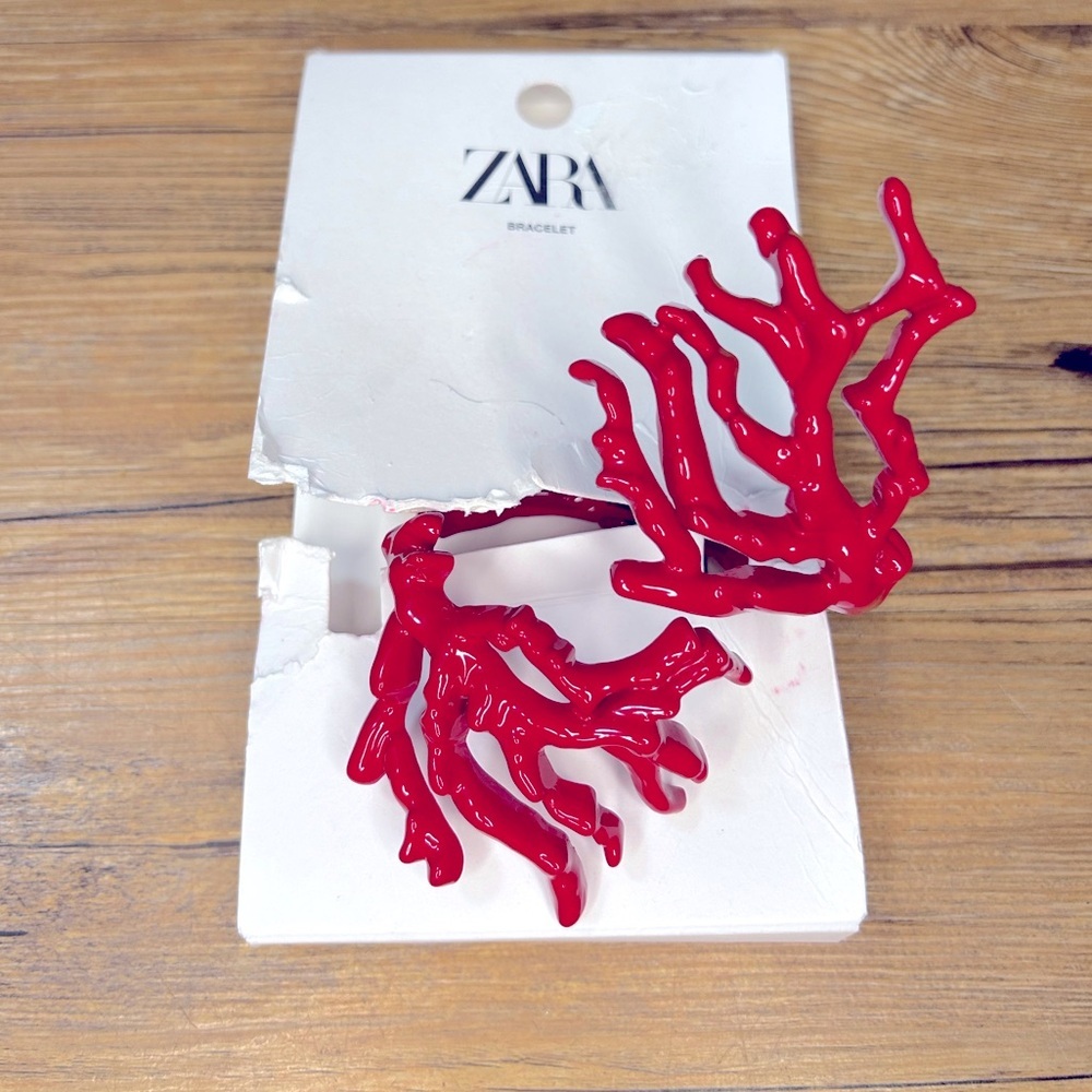 Nwt-Zara Red Coral cuff bracelet - Picture 2 of 2